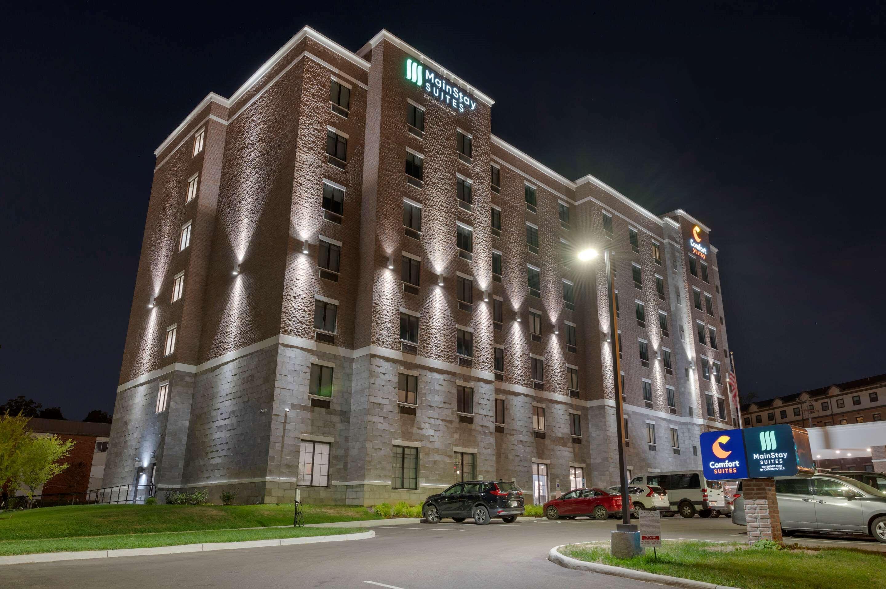 Mainstay Suites Cincinnati University - Uptown Exterior photo